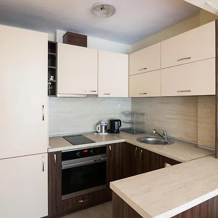 アパート 3 Separate Bedrooms - Spacious Flat