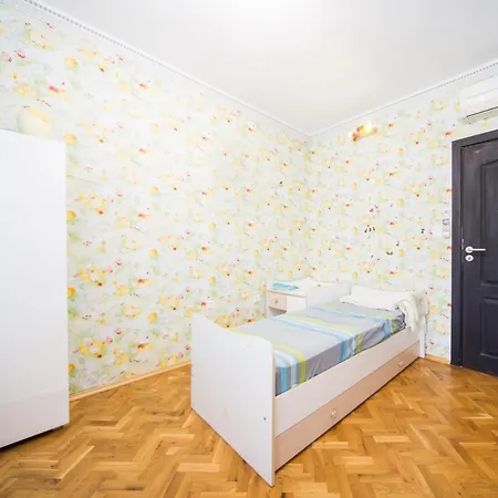 3 Separate Bedrooms - Spacious Flat Burgas